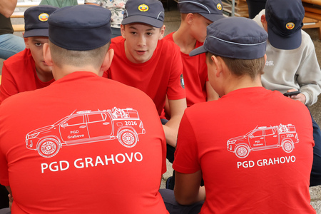 Predaja gasilskega vozila  GVGP-1 PGD Grahovo 04 Foto Ljubo Vukelič
